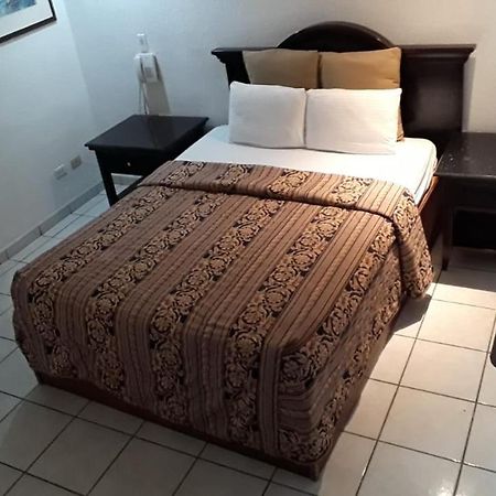 Hotel Don Quijote Мехикали Екстериор снимка