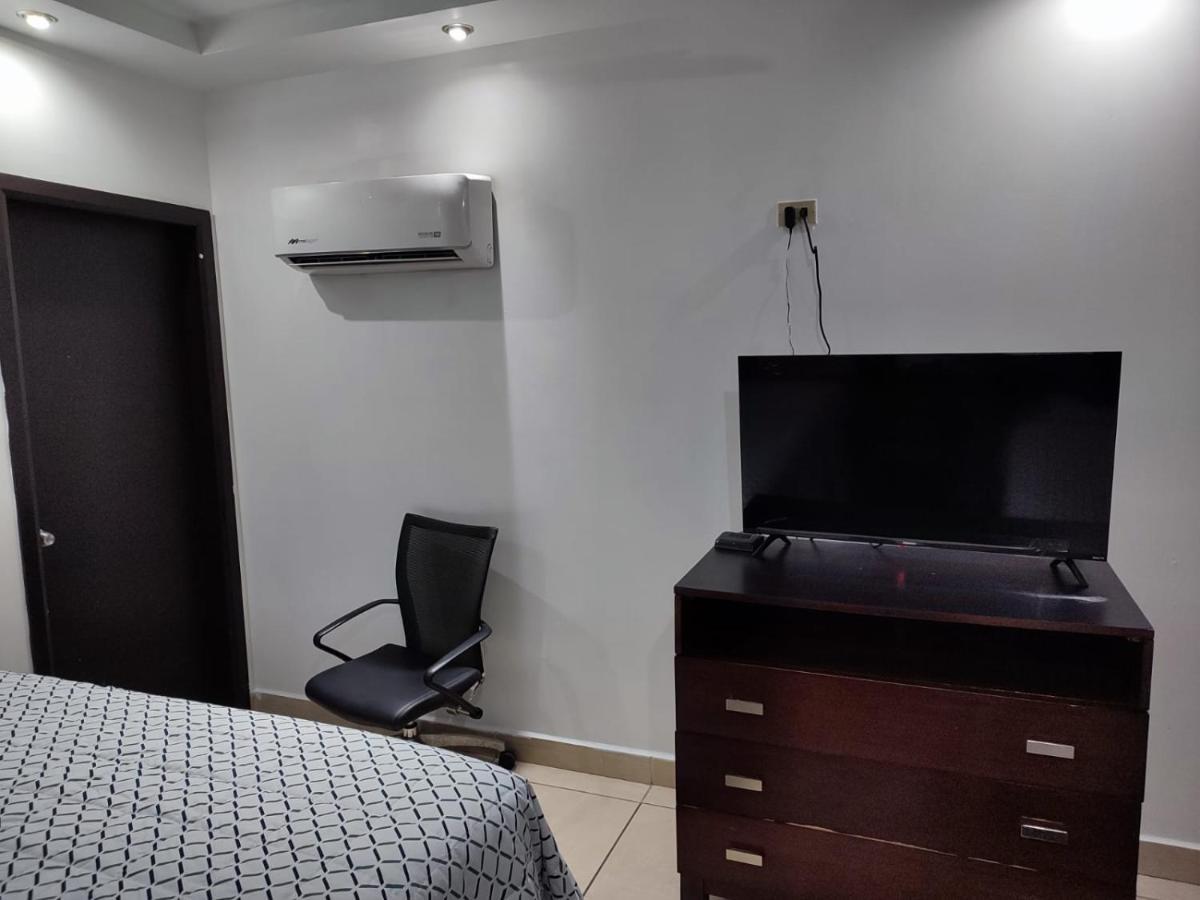 Hotel Don Quijote Мехикали Екстериор снимка