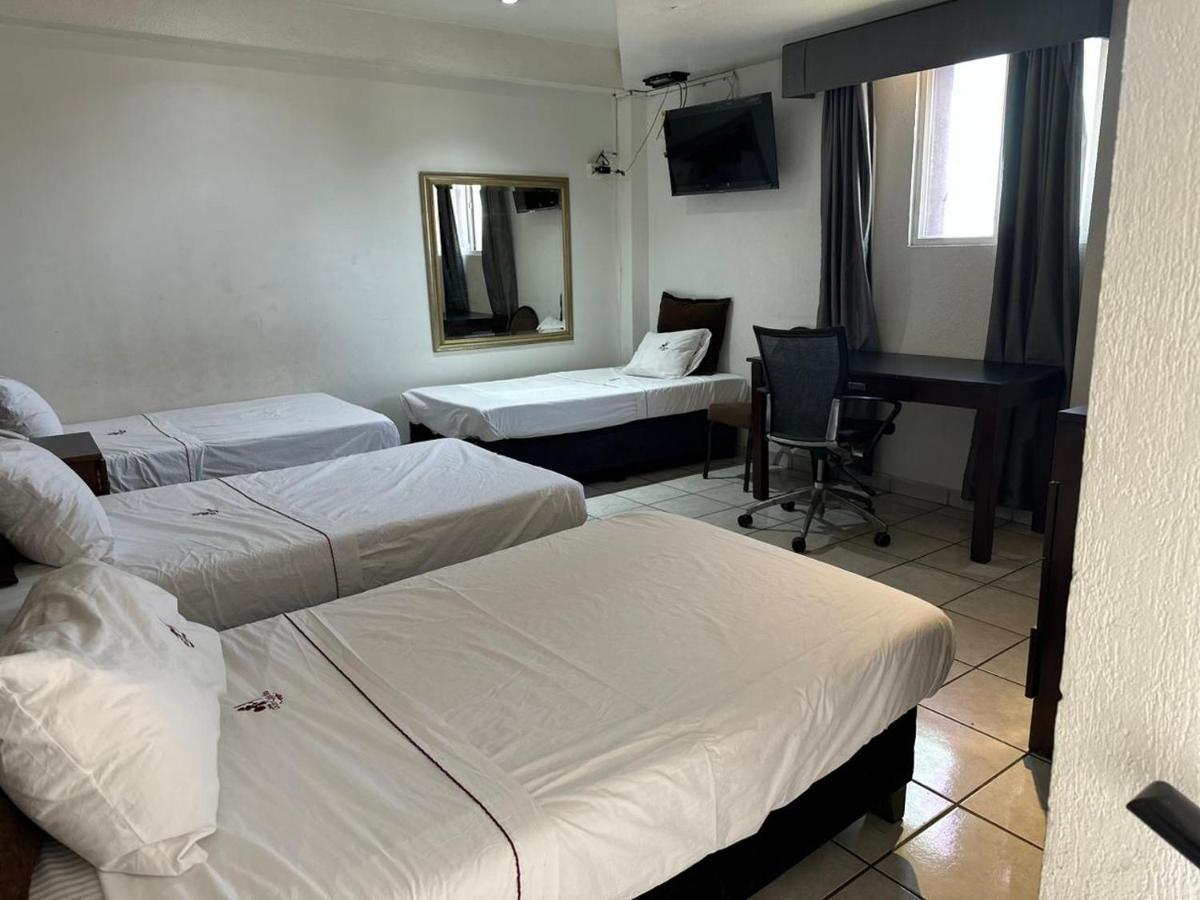 Hotel Don Quijote Мехикали Екстериор снимка