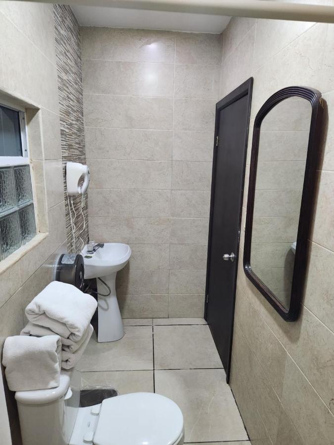 Hotel Don Quijote Мехикали Екстериор снимка