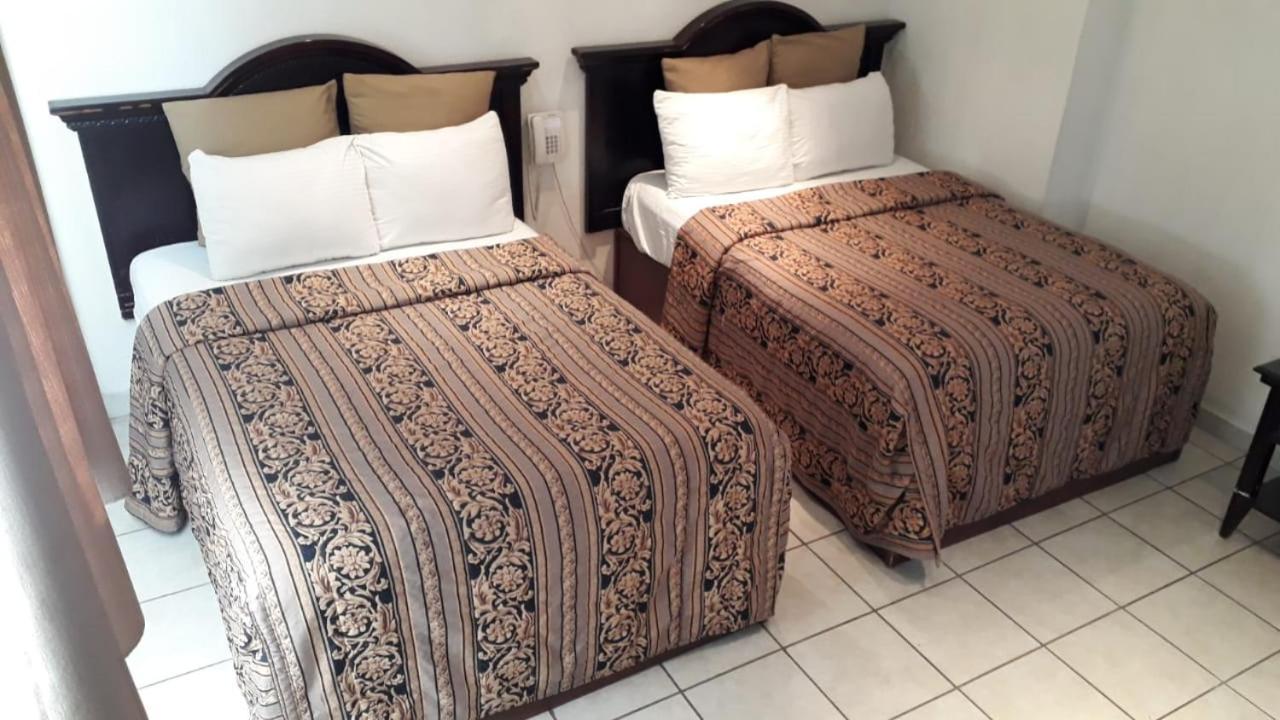 Hotel Don Quijote Мехикали Екстериор снимка