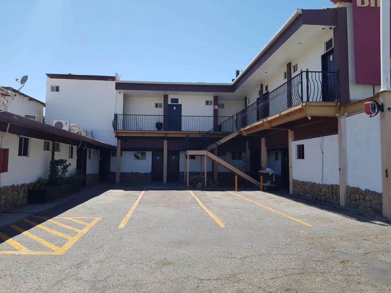 Hotel Don Quijote Мехикали Екстериор снимка